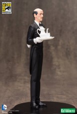 SDCC-2015-Exclusive-Alfred-Pennyworth-ARTFX-Statue-002