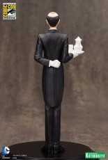 SDCC-2015-Exclusive-Alfred-Pennyworth-ARTFX-Statue-005