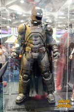 SDCC-2015---Batman-v-Superman---Batman-armor