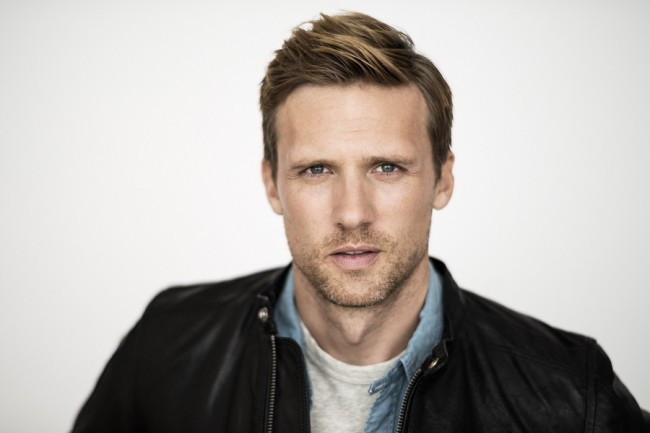 Teddy Sears-Photographer Rainer Hosch_55a1bab92d6f25.14212376