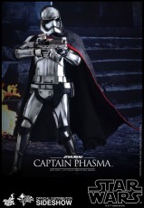 star-wars-captain-phasma-sixth-scale-hot-toys-902582-03