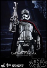 star-wars-captain-phasma-sixth-scale-hot-toys-902582-05