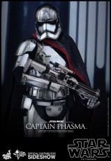 star-wars-captain-phasma-sixth-scale-hot-toys-902582-08