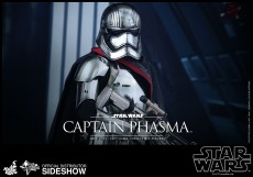 star-wars-captain-phasma-sixth-scale-hot-toys-902582-09