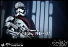 star-wars-captain-phasma-sixth-scale-hot-toys-902582-10