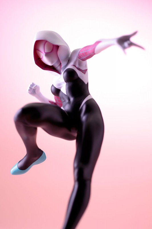 Koto-Bishoujo-Spider-Gwen-014