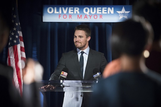 Arrow -- "Beyond Redemption" -- Image AR405A_0180b.jpg -- Pictured: Stephen Amell as Oliver Queen -- Photo: Diyah Pera/ The CW -- ÃÂ© 2015 The CW Network, LLC. All Rights Reserved