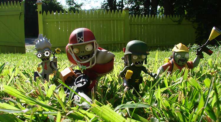 Plants vs. Zombies Garden Warfare Action Figure 2-Pack Set