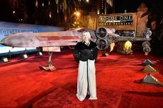 684074511QS00007 The World