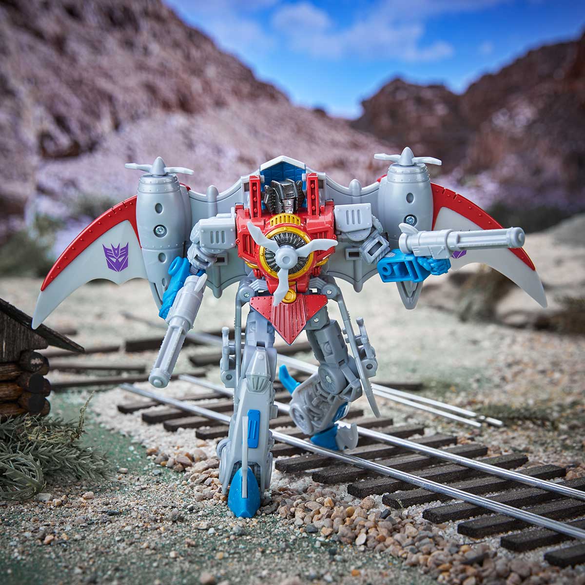 SDCC'25: New Transformers toys and action figures 148 TRANSFORMERS TIMELINES COMIC EDITION OPTIMUS PRIME AND STARSCREAM 12